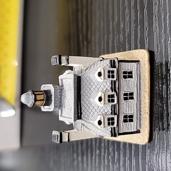 Lenox Thimble Lighthouses (set of 3) - Picture 2 of 9